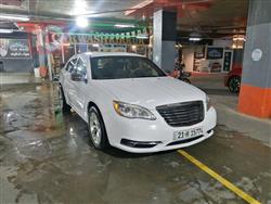 Chrysler 200